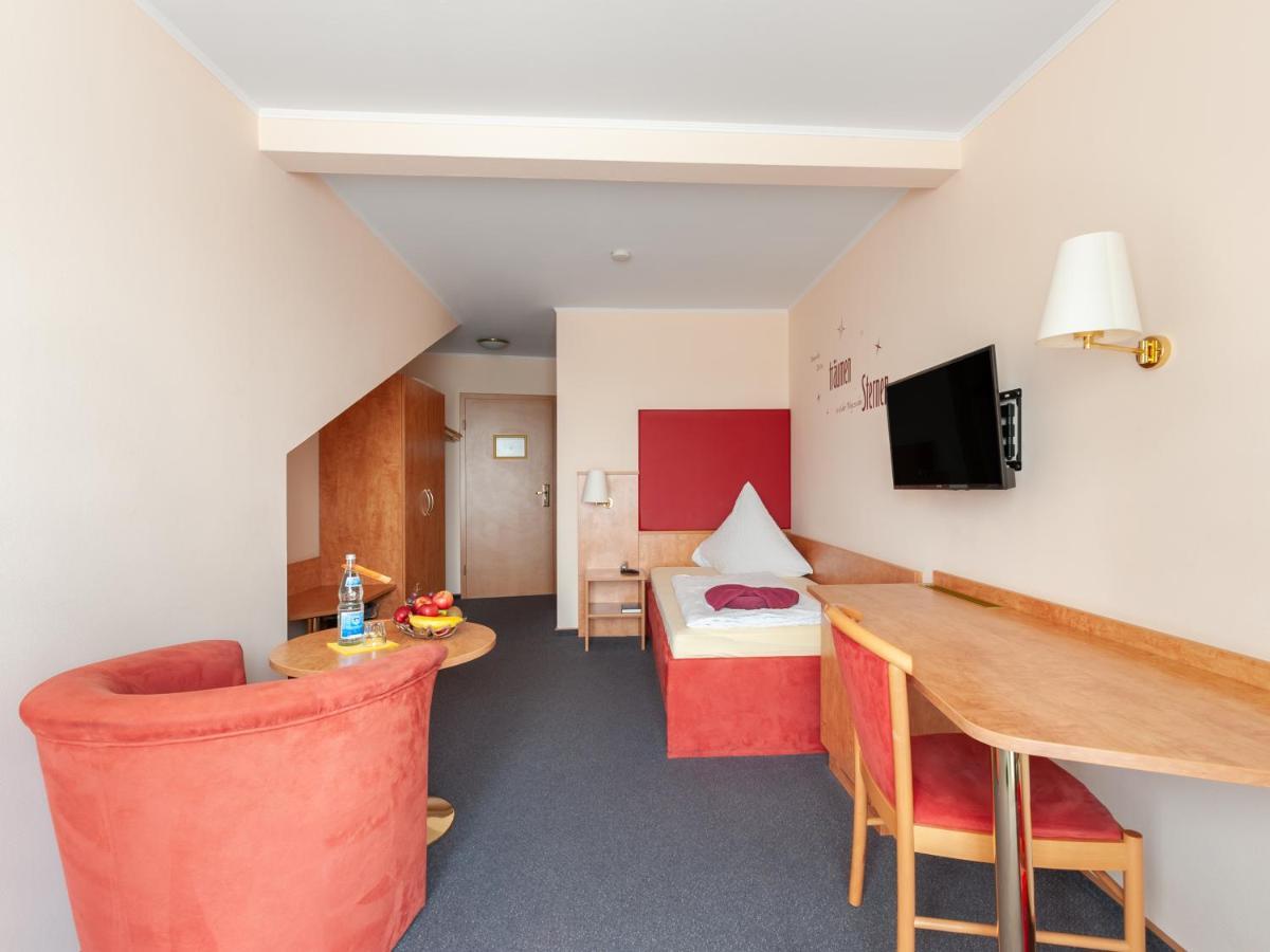 Hotel Häfner Bad Schonborn Exteriör bild